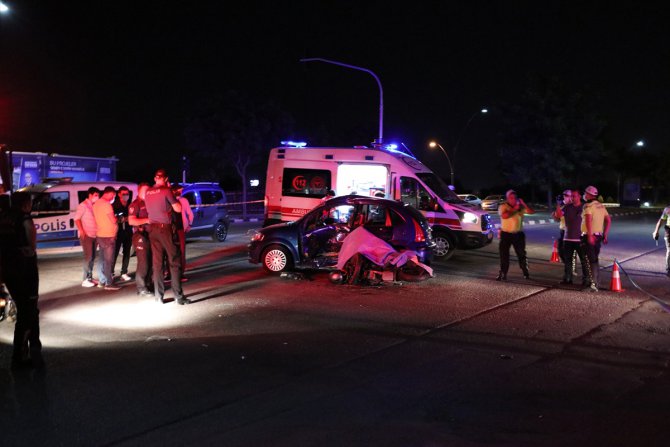 Manisa'da trafik kazası: 1 ölü, 3 yaralı