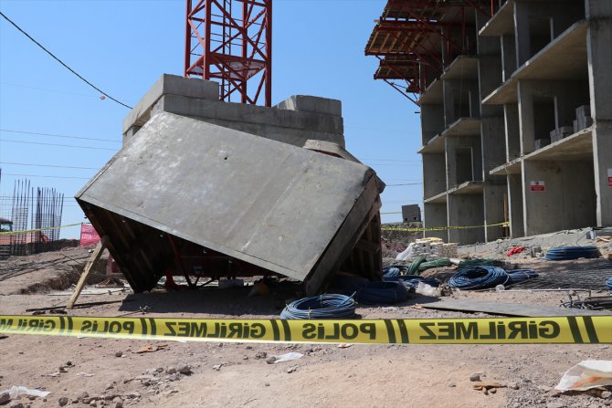 Elazığ'da inşaat iskelesinin çökmesi sonucu 5 işçi yaralandı