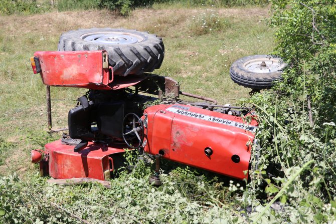 Karabük'te devrilen traktörün sürücüsü öldü