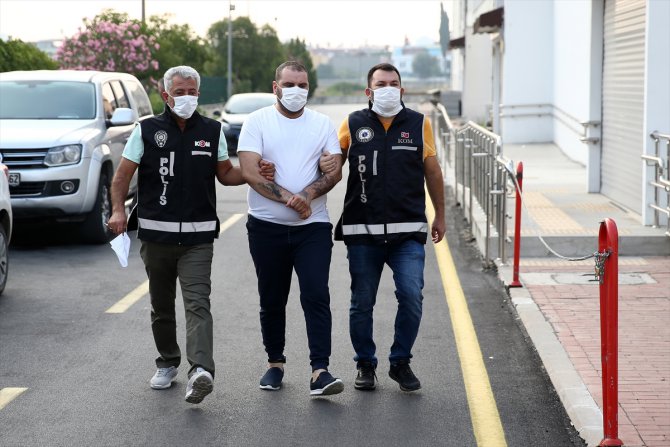 GÜNCELLEME 2 - Adana merkezli 4 ilde tefecilik operasyonu: 22 gözaltı