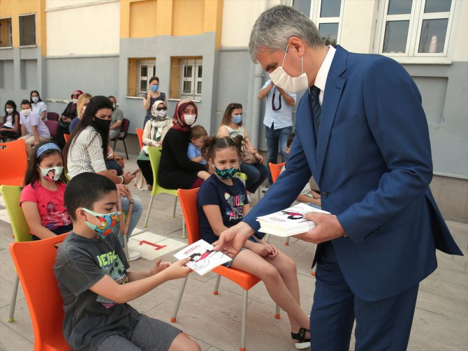 İlkokul öğrencileri için hazırlanan "Arkadaş" adlı kitap Ankara'da tanıtıldı
