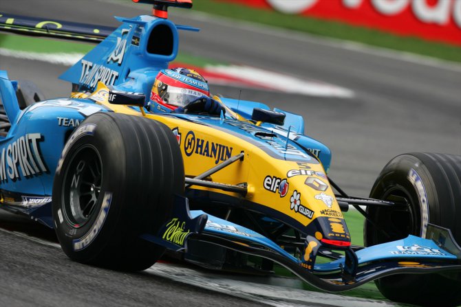 Fernando Alonso yeniden Renault DP World F1 Takımı'nda