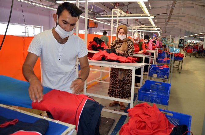 Muş'ta devlet desteğiyle açılan fabrika 25 ülkeye ihracat yapıyor