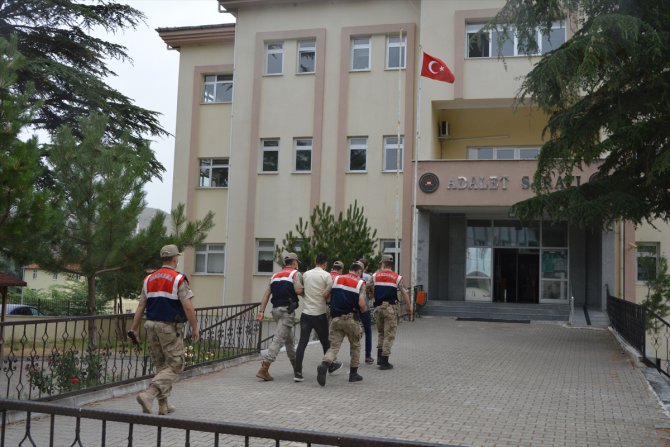 Samsun'da uyuşturucu operasyonunda yakalanan 2 kardeşten biri tutuklandı