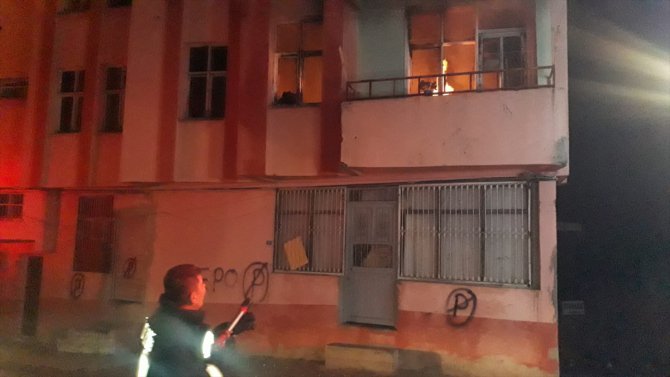 Adana'da evde çıkan yangın kontrol altına alındı