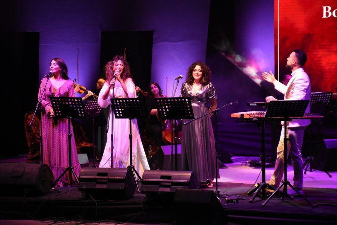 Bodrum'da "Kainatın Kanunu Kadın" konseri