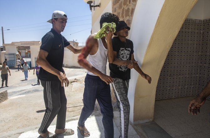 Tunus'un Libya sınırında bir gencin öldürülmesi Tatavin ilinde protesto edildi