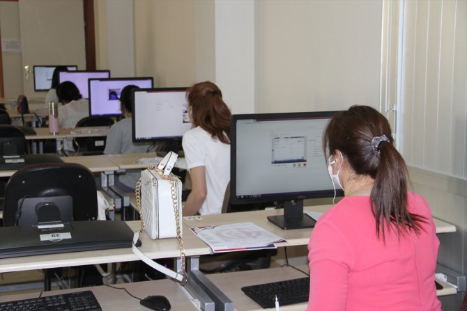 Gaziantep Üniversitesinden yabancı öğrencilere on-line sınav