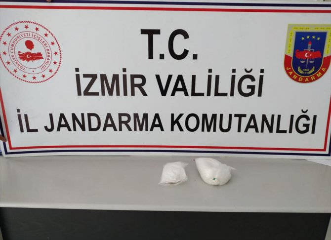 İzmir'de uyuşturucu operasyonları: 4 gözaltı
