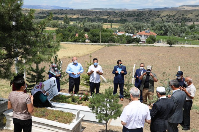 15 Temmuz şehidi Ömer Takdemir mezarı başında anıldı