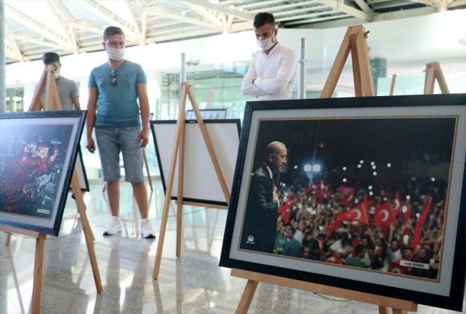 Adnan Menderes Havalimanı'nda 15 Temmuz fotoğrafları sergisi açıldı