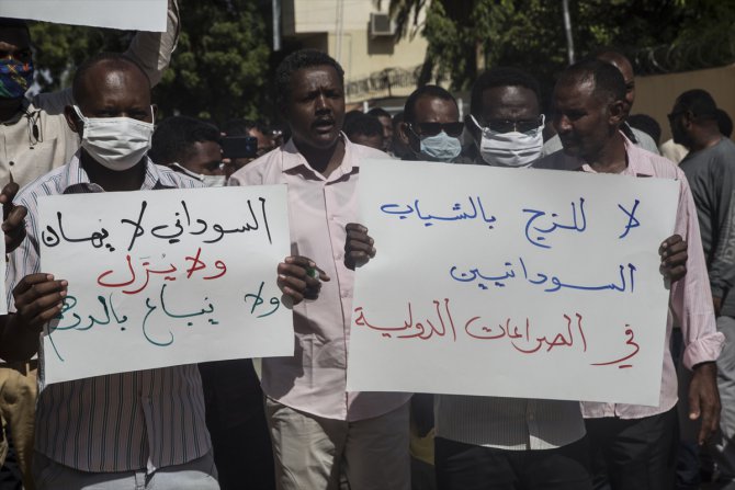 İş vaadiyle Libya'ya paralı asker olarak götürülen Sudanlı gençler BAE'den özür bekliyor