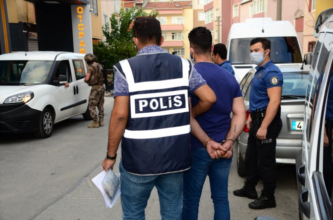 Kocaeli merkezli yasa dışı bahis operasyonunda yakalanan 53 kişiden 8'i tutuklandı