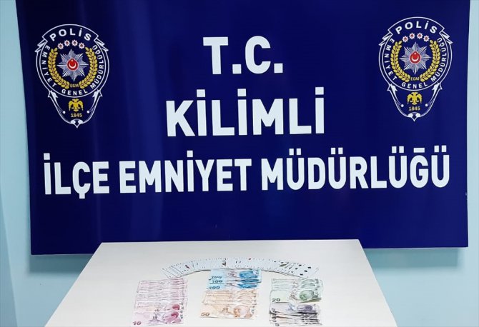 Zonguldak'ta kumar oynanan yardımlaşma derneğindeki 4 kişiye para cezası
