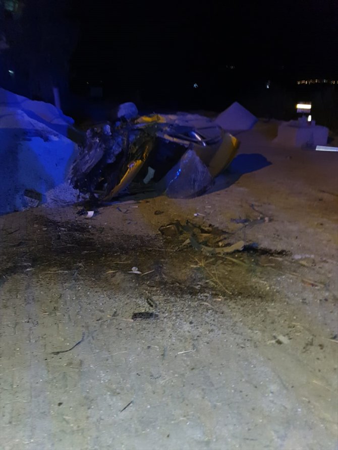 Aydın'da ticari taksi şarampole devrildi: 1 ölü