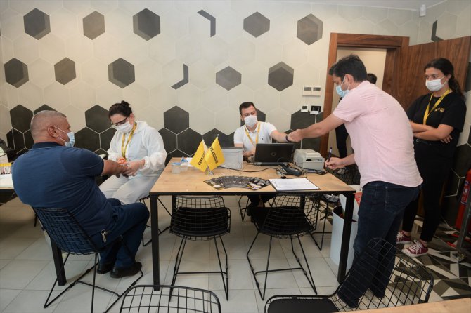 Bursa'da sanayi üretim tesislerinde antikor testlerine devam ediliyor