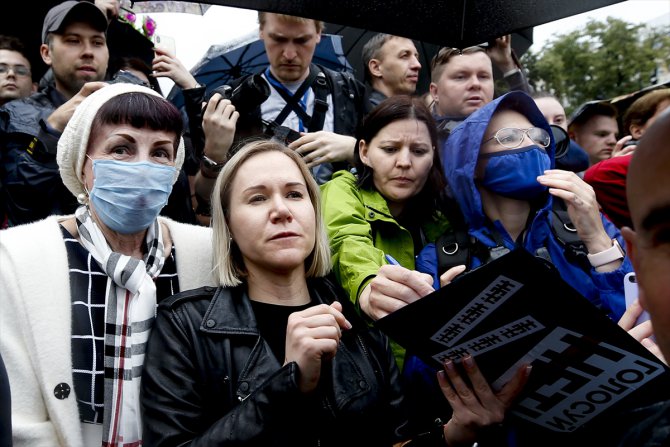 Rusya'da Putin'e 2036'ya kadar başkanlık yolunu açan anayasa değişikliği protesto edildi