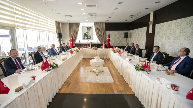 Kılıçdaroğlu, partisinin "İl Belediye Başkanları Toplantısı"na başkanlık etti