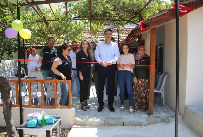 "Vefa'lı öğretmenlerin" desteğiyle evleri yenilendi