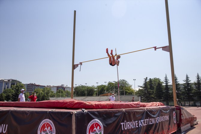 Atletizmde pist sezonu Ankara'da açıldı