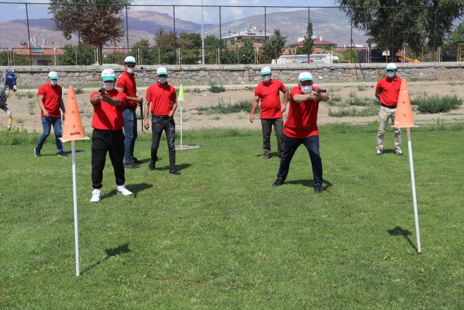 Erzincan'da "kurban yakalama timleri" zorlu eğitimden geçiyor