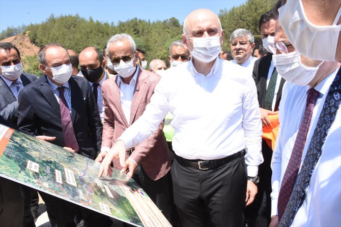 Ulaştırma ve Altyapı Bakanı Karaismailoğlu'ndan "Aydın-Denizli otoyolu" açıklaması: