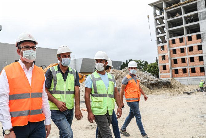 Bakan Kasapoğlu, İstanbul'da yapımı süren tesisleri inceledi