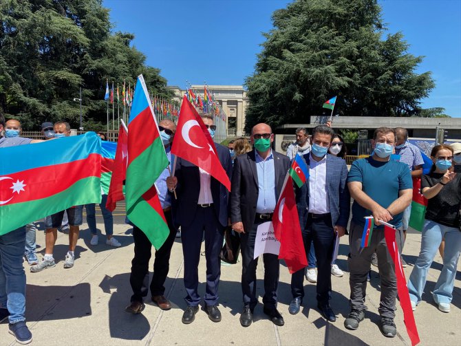 İsviçre'de BM Cenevre Ofisi önünde Ermenistan'ın saldırıları protesto edildi