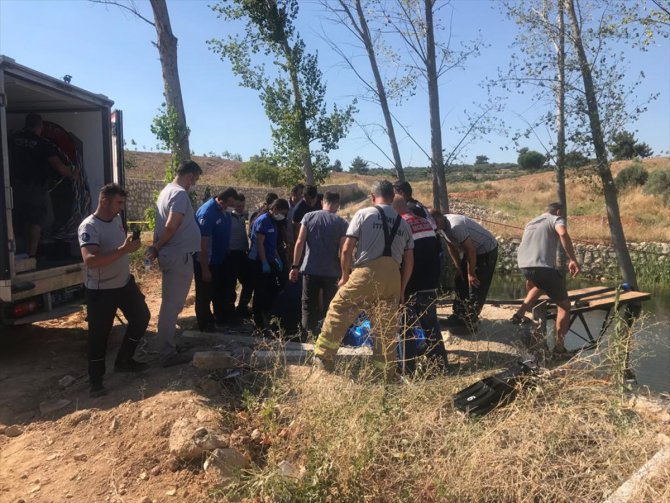 İzmir'de tarladaki gölete düşen çocuk boğuldu