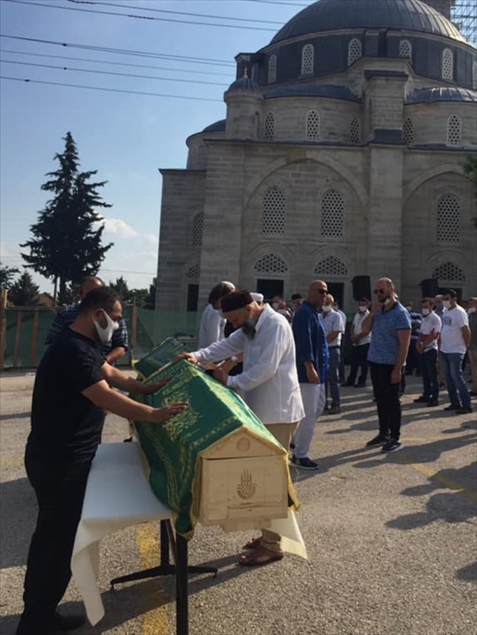 Kırklareli'deki kazada ölen anne ile kızının cenazeleri toprağa verildi