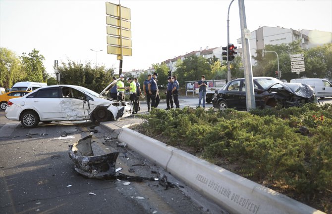 Ankara'da trafik kazası: 4 yaralı