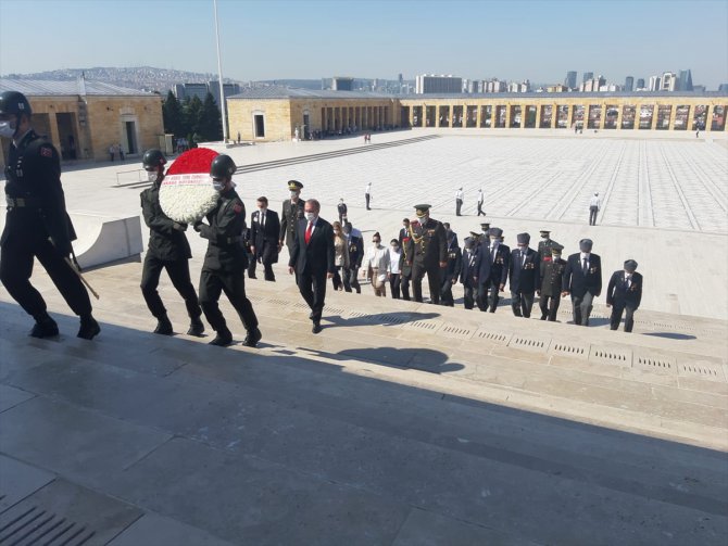 KKTC'nin Ankara Büyükelçisi Kemal Köprülü Anıtkabir'i ziyaret etti
