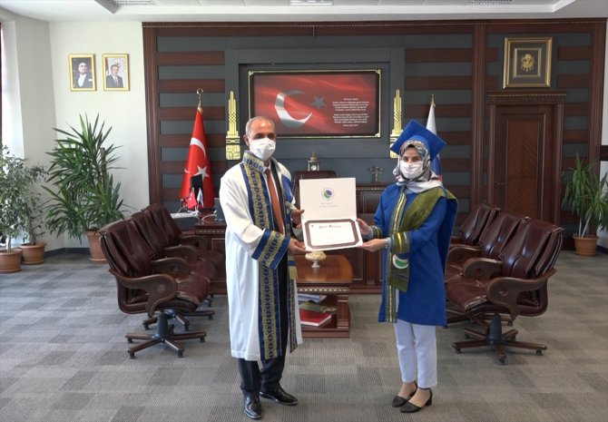Kırşehir Ahi Evran Üniversitesinde mezuniyet töreni online yapıldı