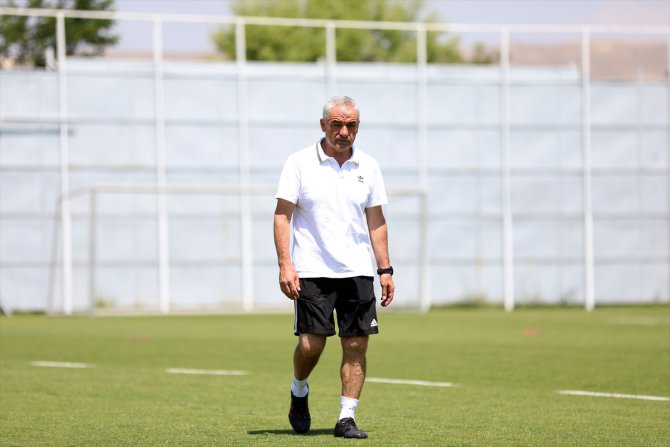 Sivasspor Teknik Direktörü Rıza Çalımbay: "Şampiyonluğa değer şeyler yaptık"