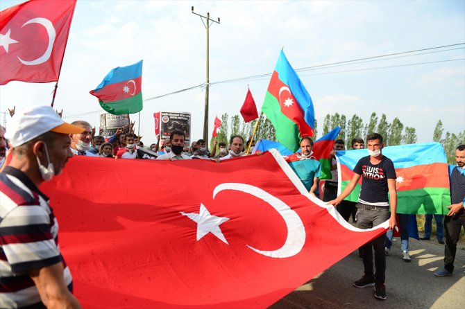 Türkiye-Ermenistan sınırında Azerbaycan'a yönelik saldırılara tepkiler sürüyor
