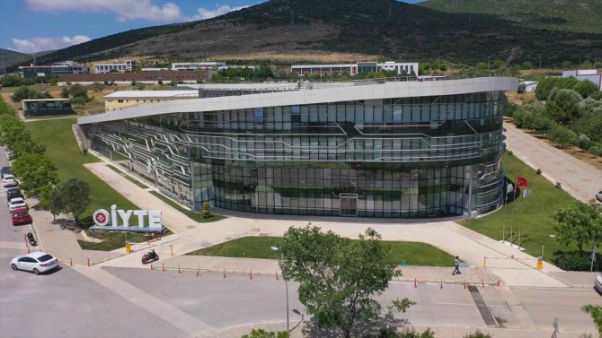 İzmir Yüksek Teknoloji Enstitüsü devlet üniversiteleri arasında birinci sırada