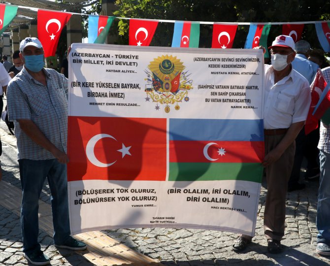 İzmir'de Ermenistan'ın Azerbaycan'a yönelik saldırıları protesto edildi