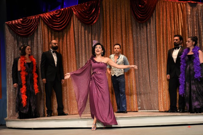 "Hisseli Harikalar Kumpanyası" müzikali Bodrum'da sahnelendi