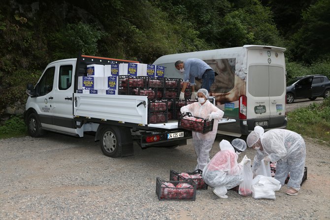 Ordu'da karantinaya alınan mahallenin sakinlerine gıda desteği sağlandı