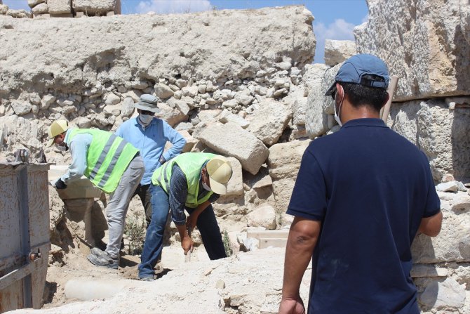 Tripolis'teki anıtsal çeşmenin yüzde 90'ı gün yüzüne çıkartıldı