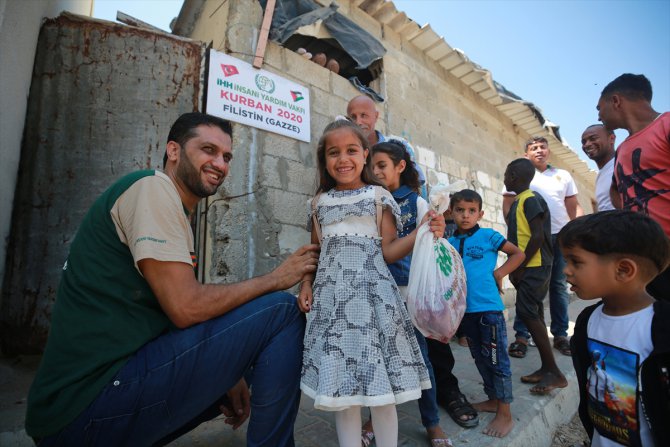 İHH'dan Gazze Şeridi'nde 4 bin 200 aileye kurban yardımı