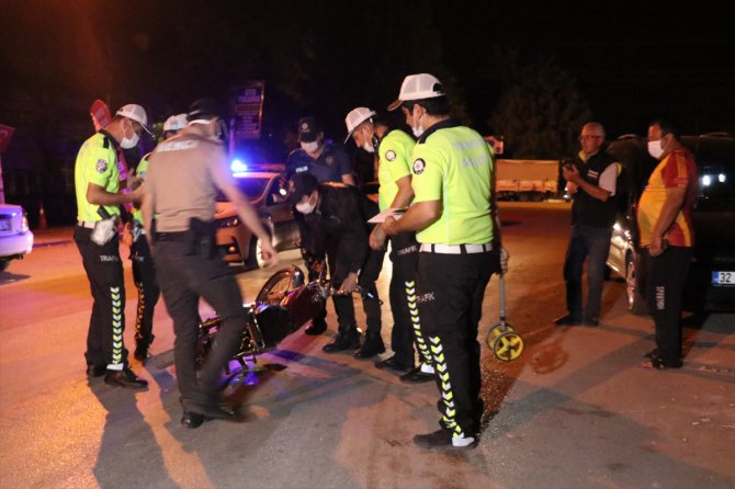 Isparta'da "Dur" ihtarına uymayan sürücü motosikletiyle otomobile çarparak yaralandı
