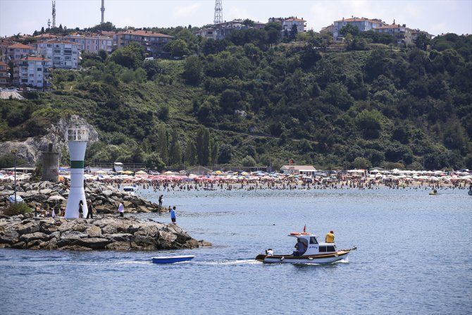 İstanbullular bayramın ikinci gününde de sahillerde zaman geçiriyor