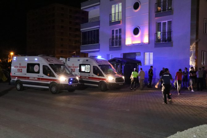 Sivas'ta bir kişi, aynı aileden 4 kişiyi öldürdü