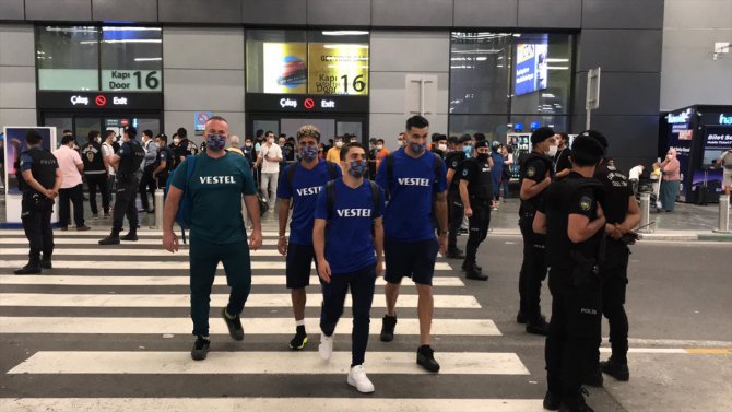 Trabzonspor, Ziraat Türkiye Kupası finali için İstanbul'a geldi