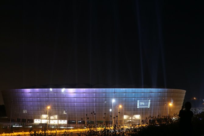 Yeni Adana Şehir Stadyumu, Adana Demirspor'a destek için ışıklandırıldı