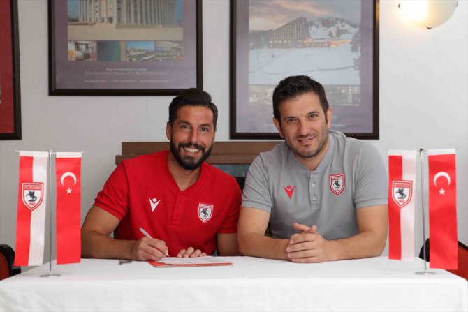 Yılport Samsunspor, Erkam Reşmen ve kaleci Ahmet Altın'ın sözleşmelerini uzattı