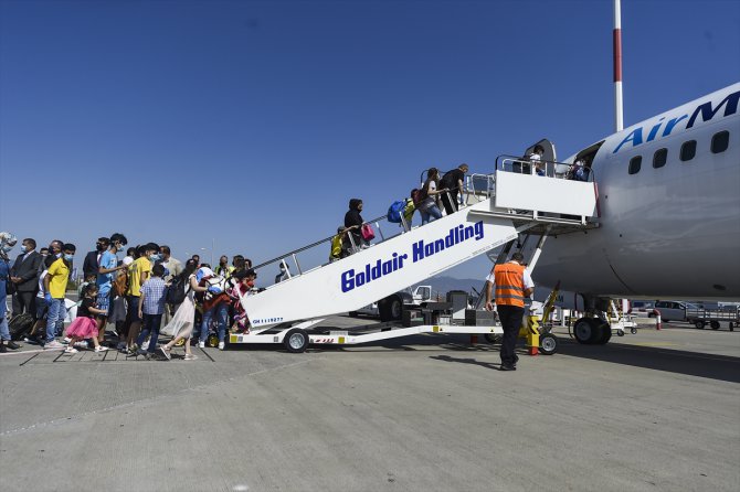Yunanistan'daki 134 Iraklı sığınmacı "gönüllü dönüş" kapsamında ülkelerine gönderildi