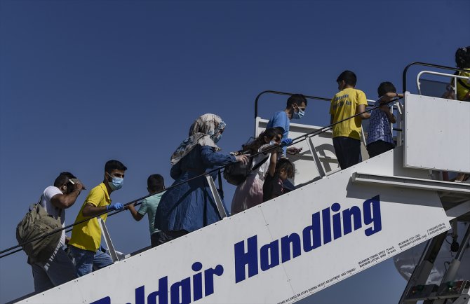 Yunanistan'daki 134 Iraklı sığınmacı "gönüllü dönüş" kapsamında ülkelerine gönderildi