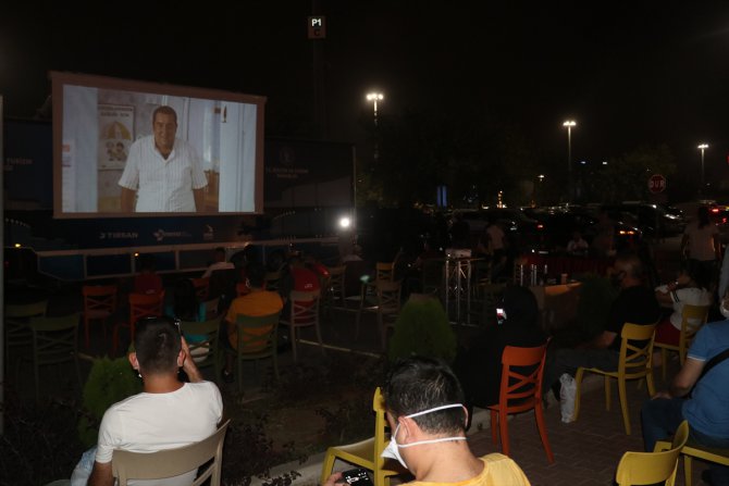 Adana'da "Gezen sinema tırı" sinemaseverlerle buluştu